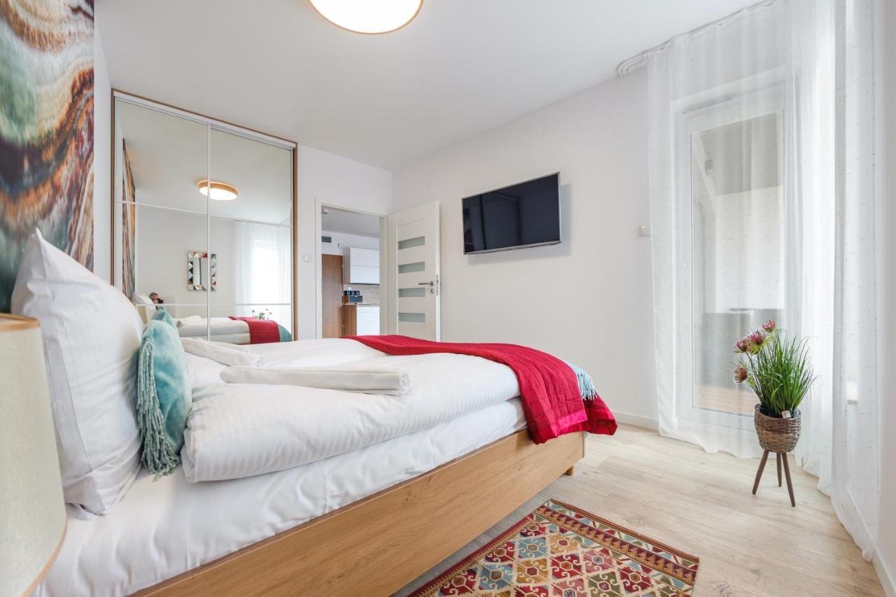 Apartamenty Sun & Snow Nadmorskie Tarasy Z Basenem Колобжег Екстериор снимка