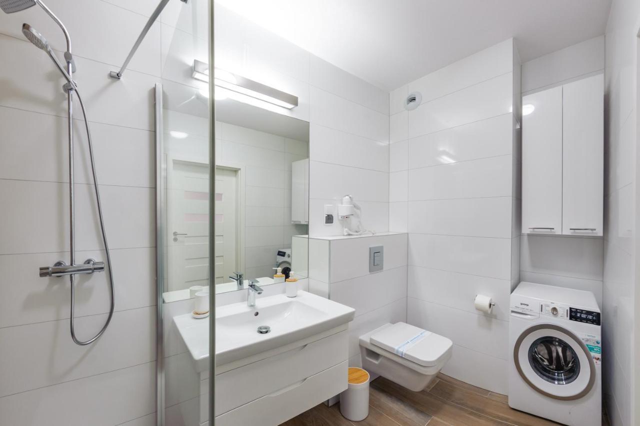 Apartamenty Sun & Snow Nadmorskie Tarasy Z Basenem Колобжег Екстериор снимка