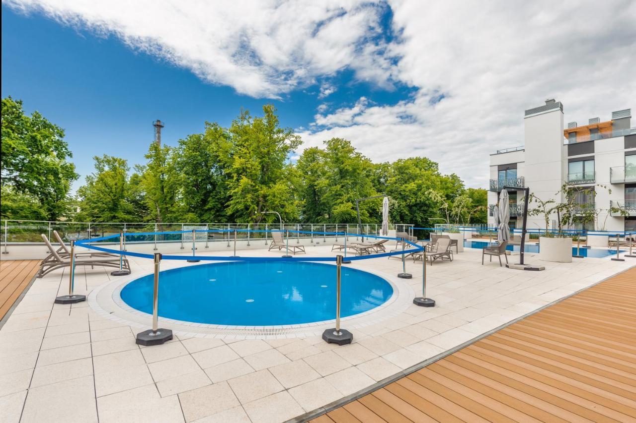 Apartamenty Sun & Snow Nadmorskie Tarasy Z Basenem Колобжег Екстериор снимка