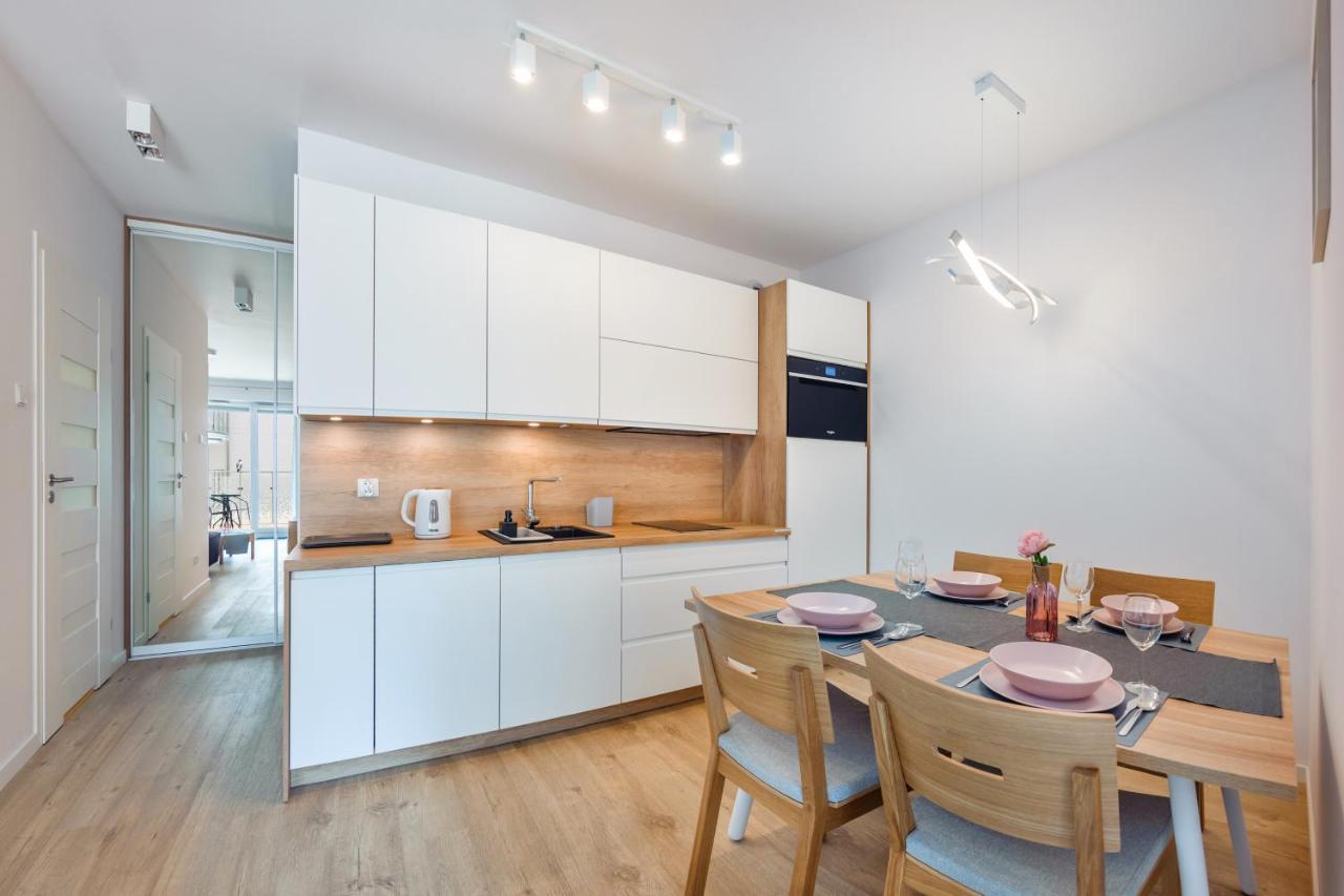Apartamenty Sun & Snow Nadmorskie Tarasy Z Basenem Колобжег Екстериор снимка
