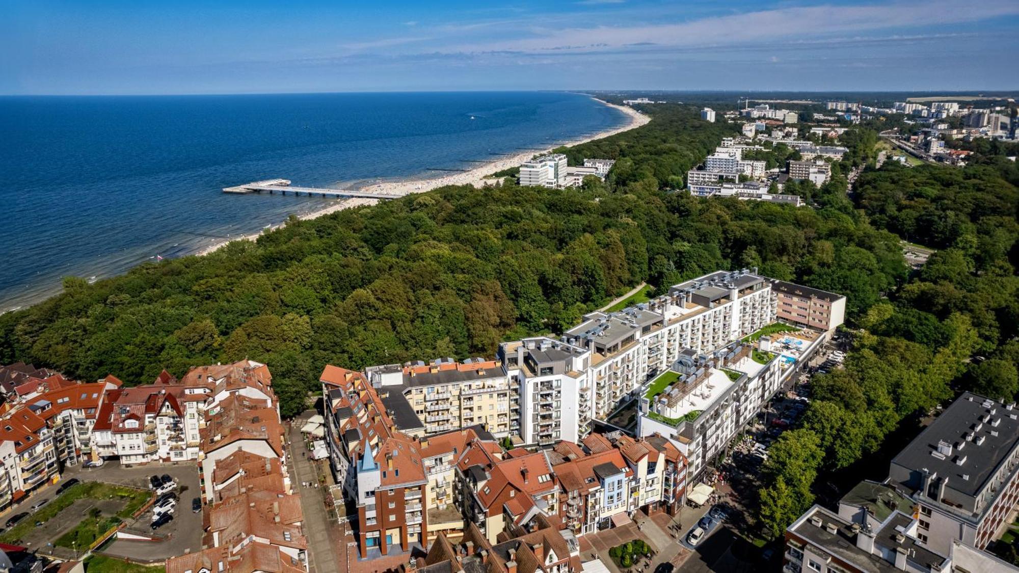 Apartamenty Sun & Snow Nadmorskie Tarasy Z Basenem Колобжег Екстериор снимка